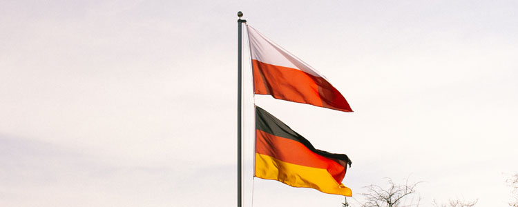 Flaggen Gruppe C: Polen Deutschland - EM 2016