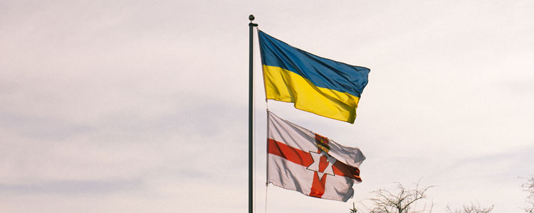 Flaggen Gruppe C: Ukraine Nordirland - EM 2016
